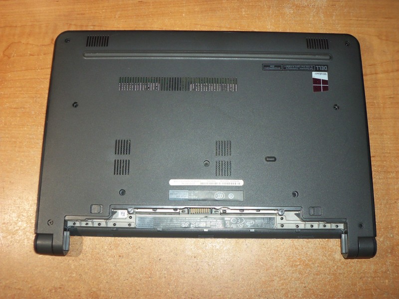 Dell Latitude 3340 Laptop 8GB RAM 500GB HD Windows 11 Pro No AC Ada. No Battery gallery