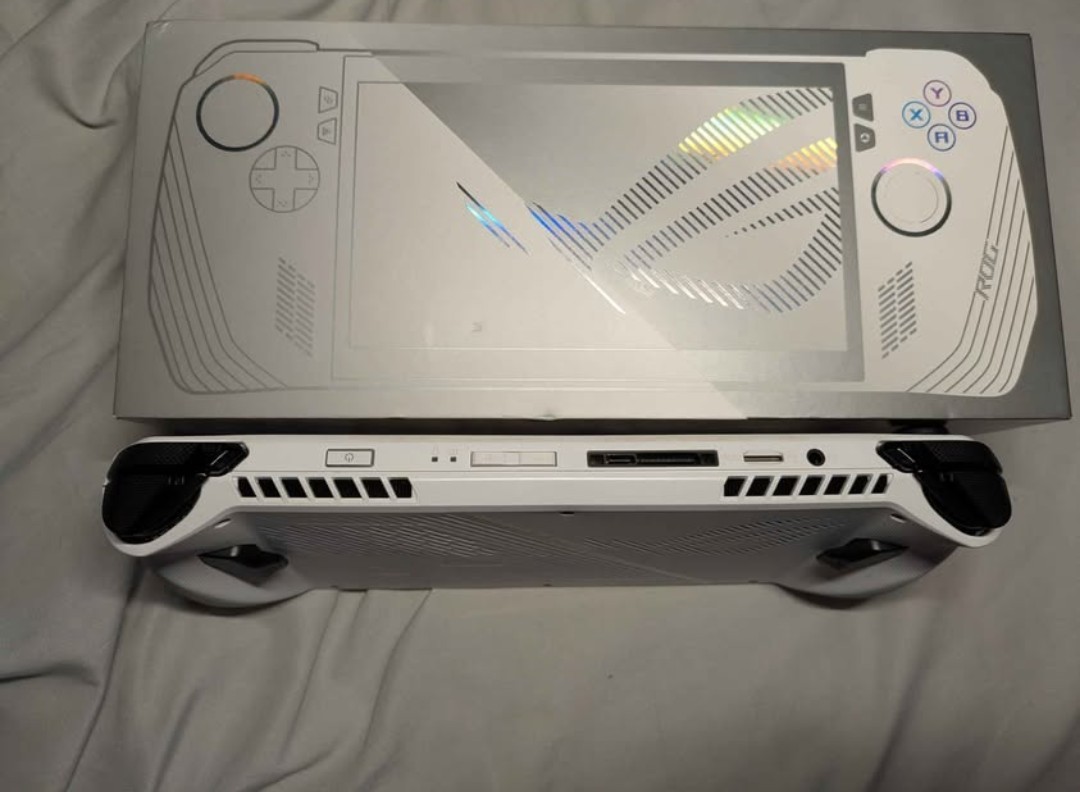 ASUS ROG Ally Z1 Extreme - (Original Box & Accessories Included) gallery