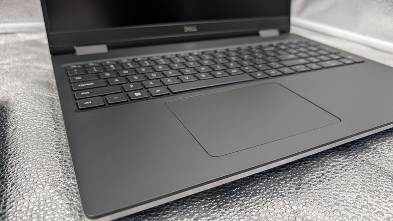 Dell Precision 7680 i7-13850HX RTX 2000 Ada 32GB 512GB 16" FHD+ gallery