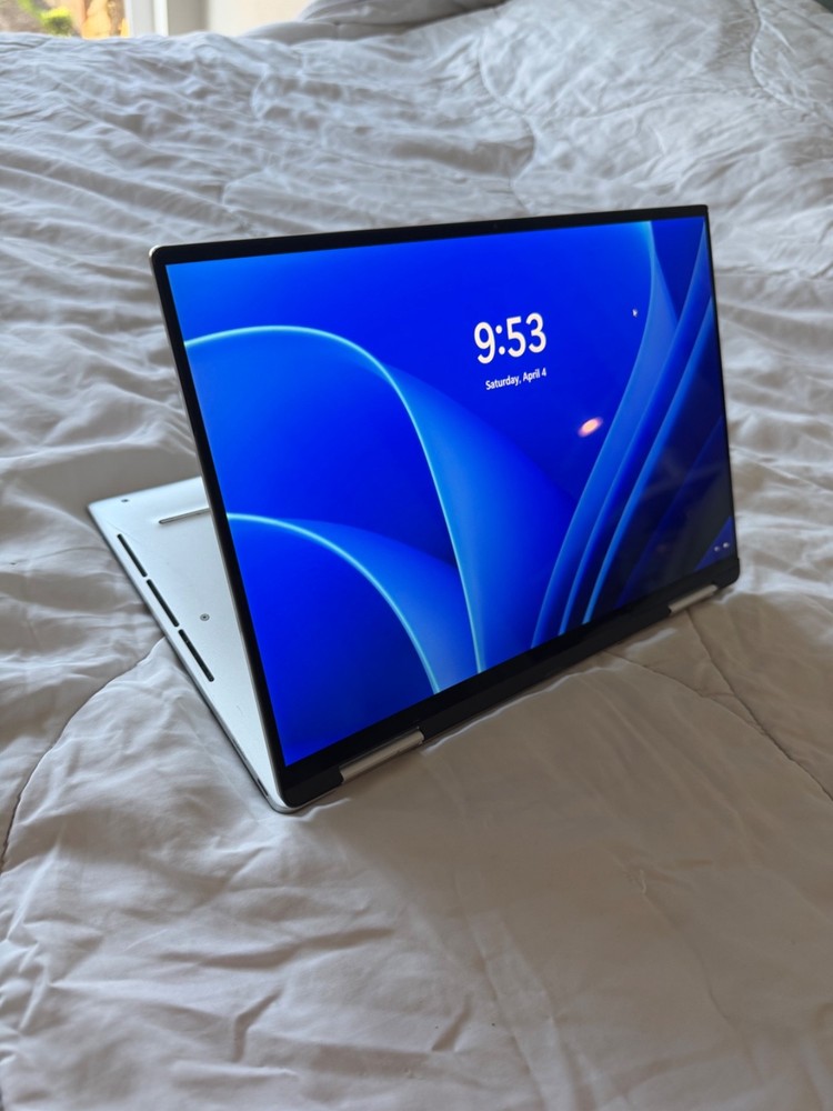 Dell XPS 13 9310 2-in-1 Convertible Tablet and Laptop Combo Silver 238 GB RAM