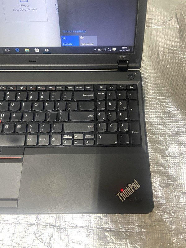 Lenovo ThinkPad Edge E525 15.6" AMD E2-3000M 4GB 297GB SSD Win 10 + Adapter gallery