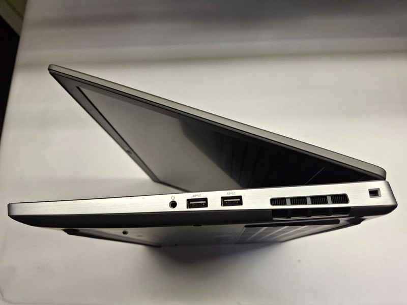 Dell Precision 7540 15.6" Laptop Core i7-9750H 16GB RAM 256GB SSD WC Wifi Win11P gallery