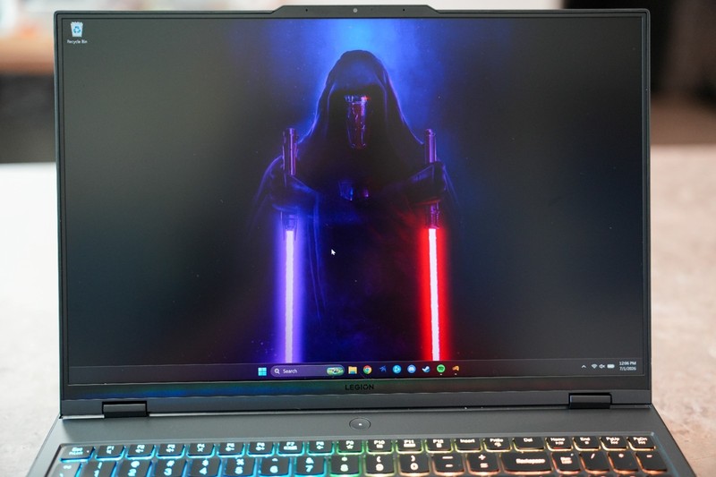 Lenovo Legion Pro 7 16ARX8H 16 WQXGA AMD Ryzen 9 7945HX 32GB 2TB RTX 4090 gallery