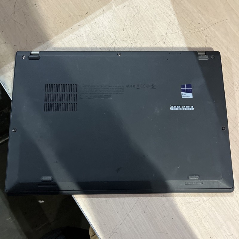 LENOVO THINKPAD X1 CARBON I7 7TH GEN 8GB RAM NO HD gallery