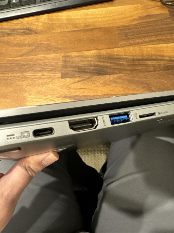 Acer Chromebook R13 CB5-312T 13.3" 32GB Flash Quad-Core, 2.50 GHz With Power gallery