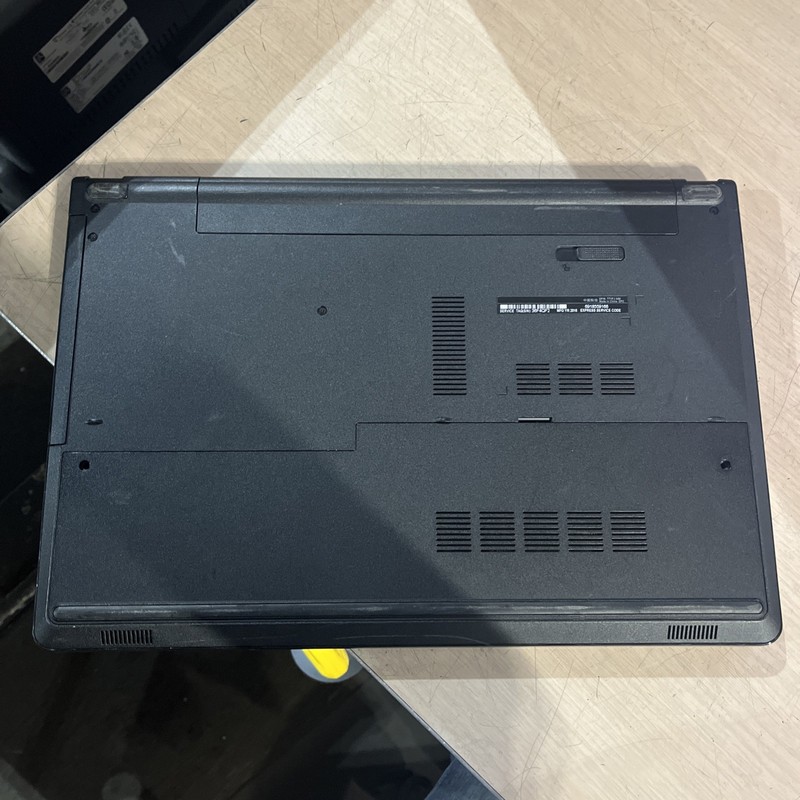 DELL P51F INTEL CORE I3 7TH GEN 8GB RAM NO HD gallery