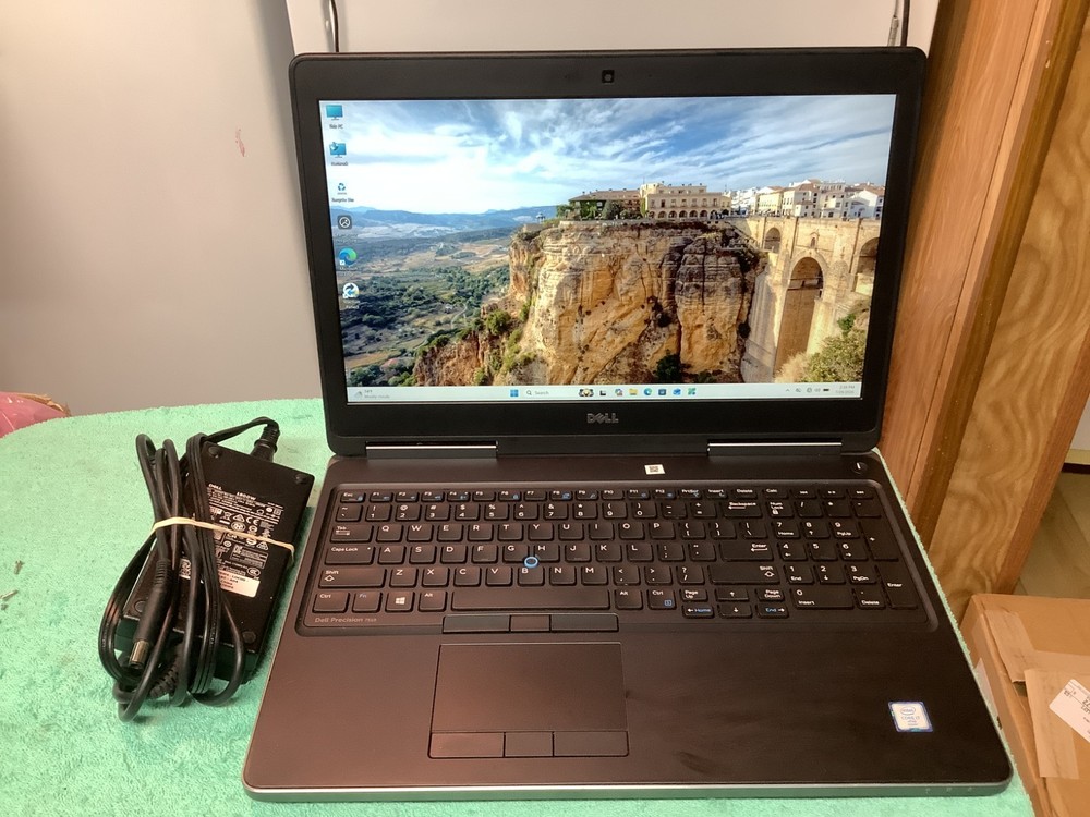 Dell Precision 7510 AMD R9 M375X, i7-6820HQ, 16GB-480GB SSD Win 11 Pro # BH5B3M2