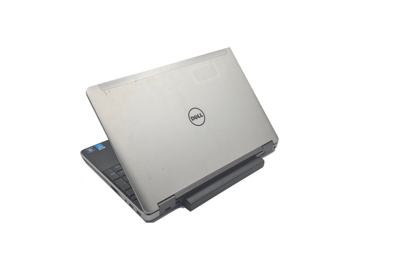 DELL LATITUDE E6540 15.6" FHD i7-4810MQ@2.80GHz 8GB RAM 256 GB SSD No OSx gallery