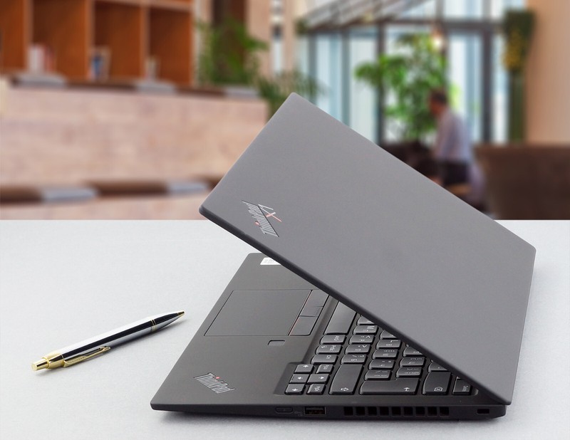 Lenovo ThinkPad x1 Carbon Gen 8, 16GB, 1TB SSD, 14"3480x2160 gallery