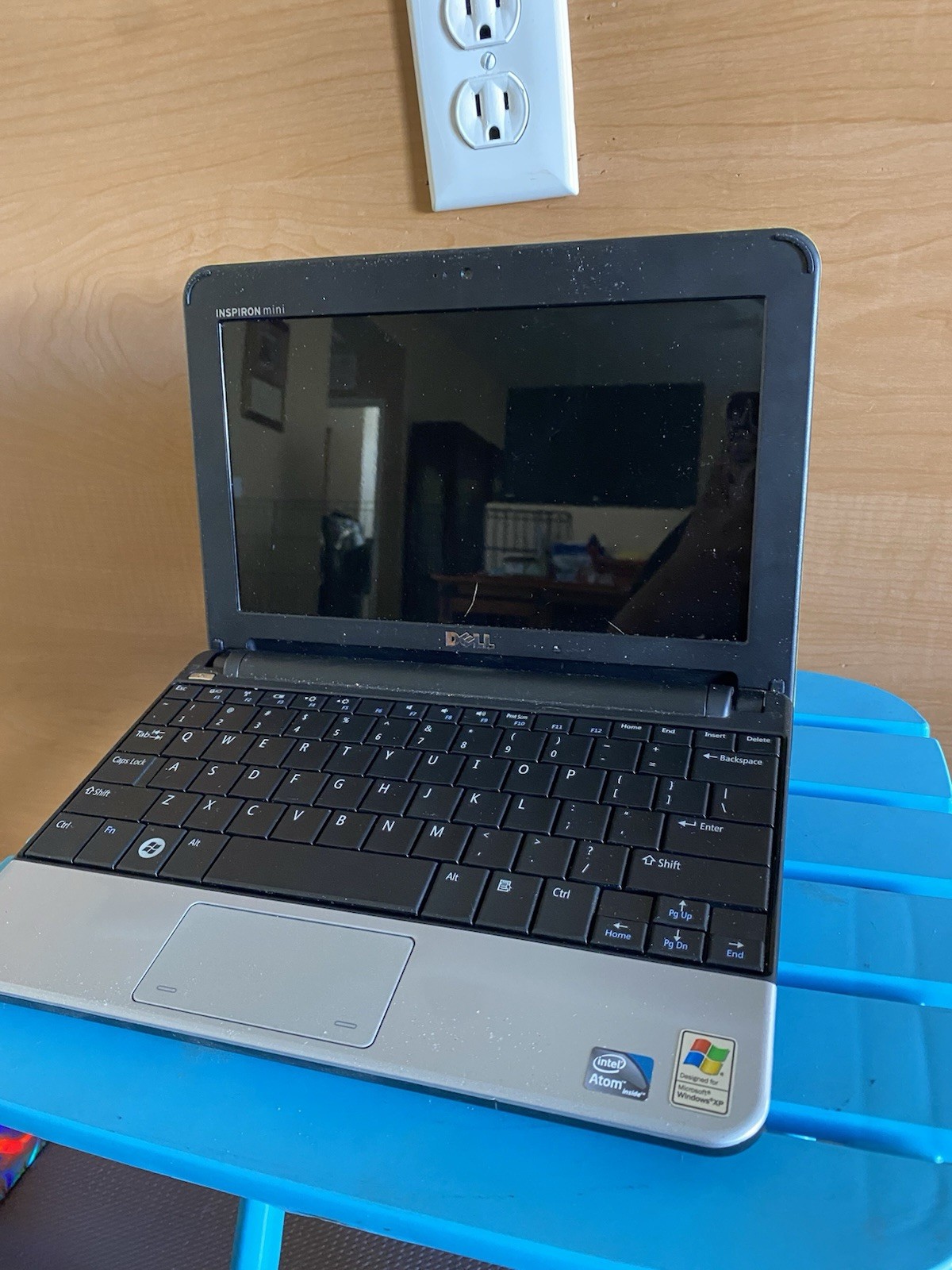 Dell Inspiron Mini 1012 Netbook – Completely Untested – For Parts/Repair gallery