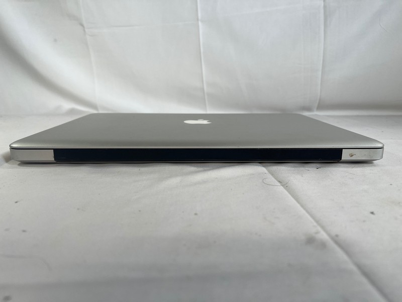 Apple MacBook Pro Mid 2009 2.53 GHz Core 2 Duo No Drive 15" FOR PARTS/REPAIR gallery
