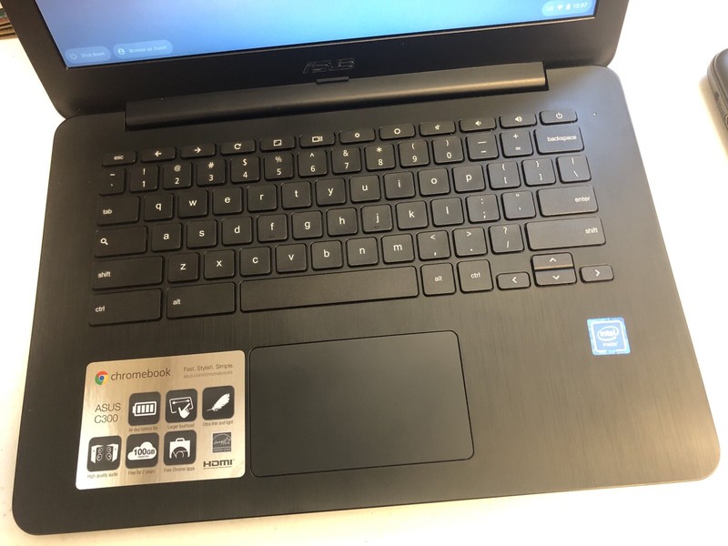 Asus C300M Chromebook gallery