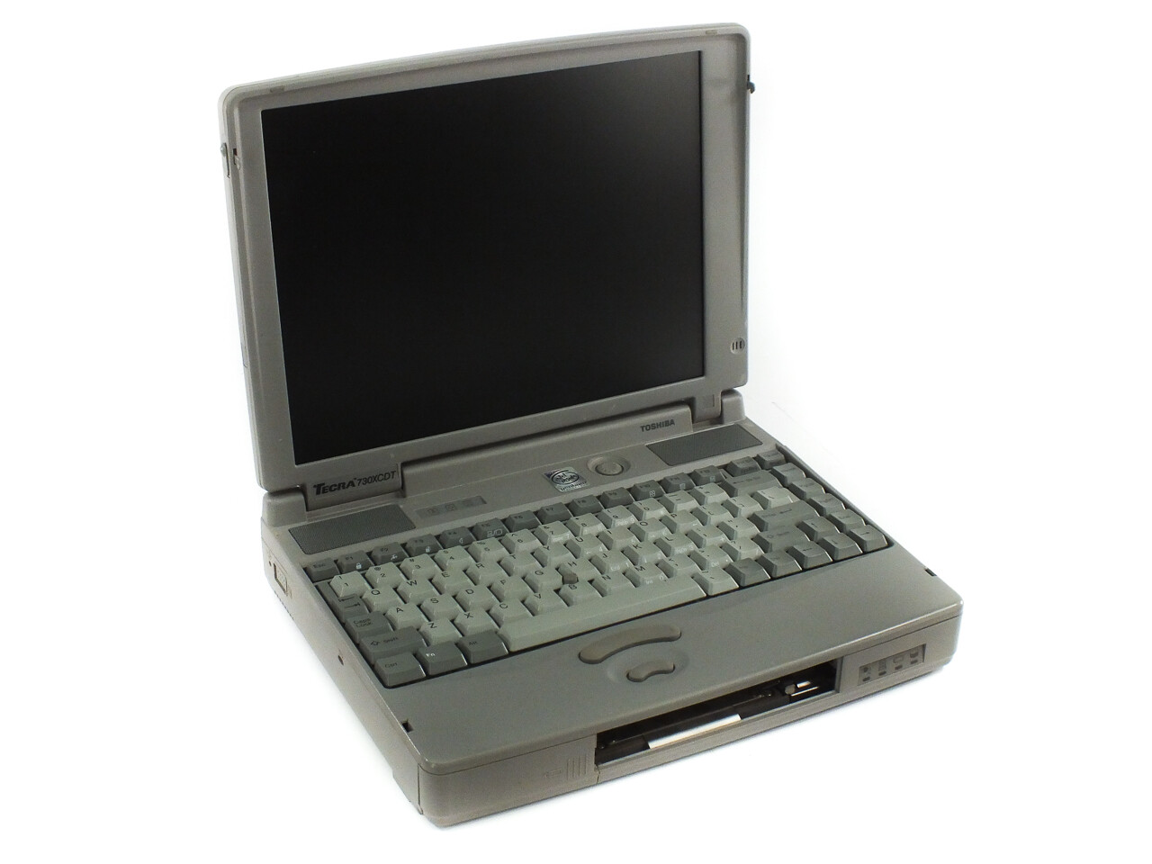 Toshiba PA1238U-T2C Tecra 730XCDT/2.1 Laptop - Missing Parts - As Is / For Parts gallery