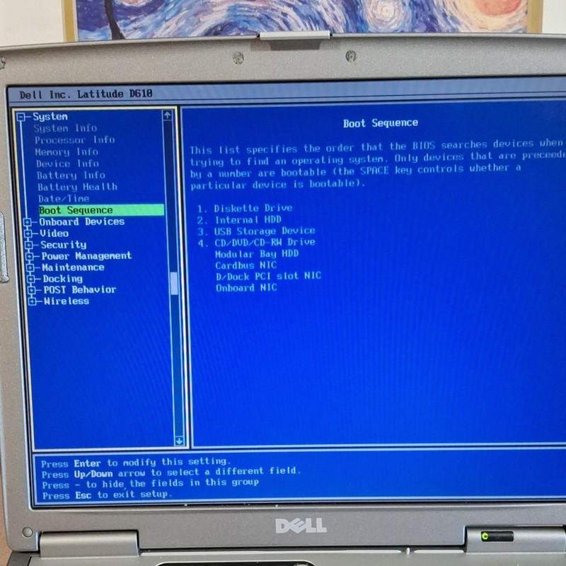 Dell Latitude D610 14in Pentium M 1.86GHz 2GB 60GB HDD ATI X300 Wi-Fi gallery