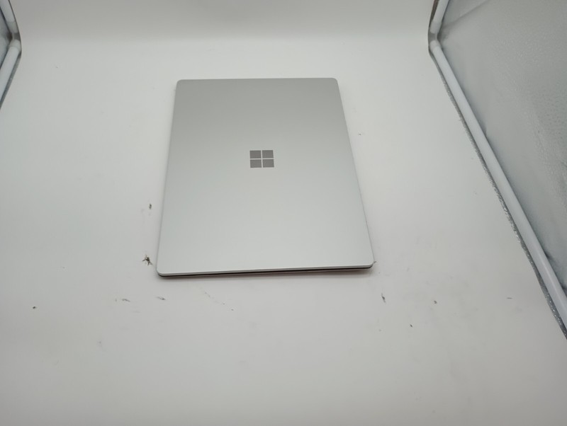 6191Surface Laptop 2 w/charger.i5 8th gen(4 cores).8GB.128GB NVMe.13.5"2K touch. gallery