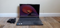 Lenovo IdeaPad 5 2-in-1 16IRU9 83DU Intel Core 5 120U 16GB DDR5 RAM 512GB SSD