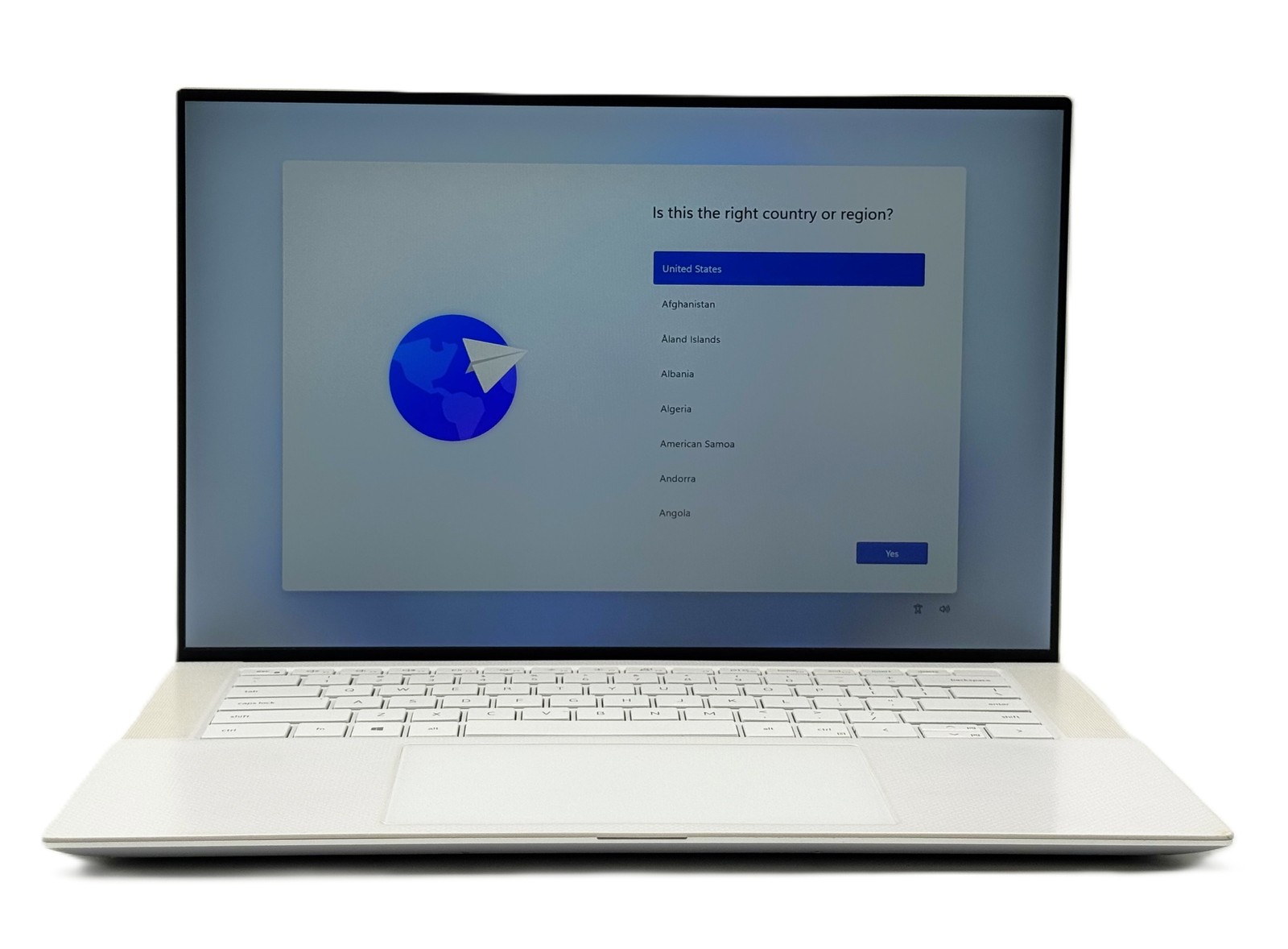 Dell XPS 15.6" Laptop - i7-10750H - 16GB RAM - 256GB SSD - GTX 1650 Ti - Silver gallery