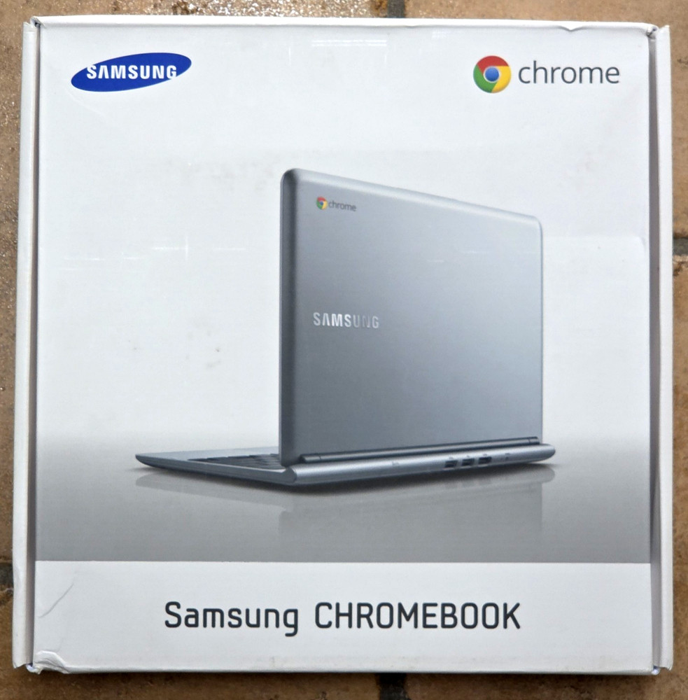 New Samsung XE303C12-A01US 11.6" Chromebook Exynos 5250 16GB SSD 2GB RAM 320042