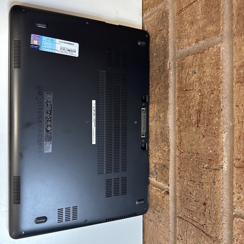 Dell Latitude E7470 TouchScreen QHD | i5 6th 8GB RAM 256GB SSD | Backlit Win 10 gallery