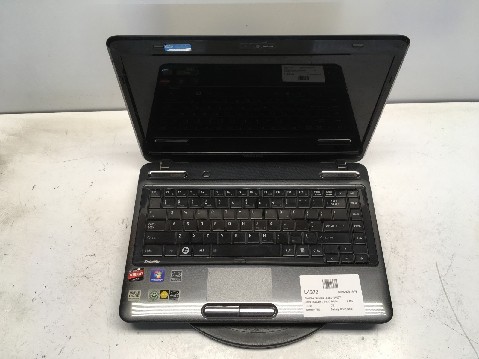 Toshiba Satellite L645D-S4037 AMD Phenom II P820 1.8GHz 4 GB NO HDD/Battery gallery