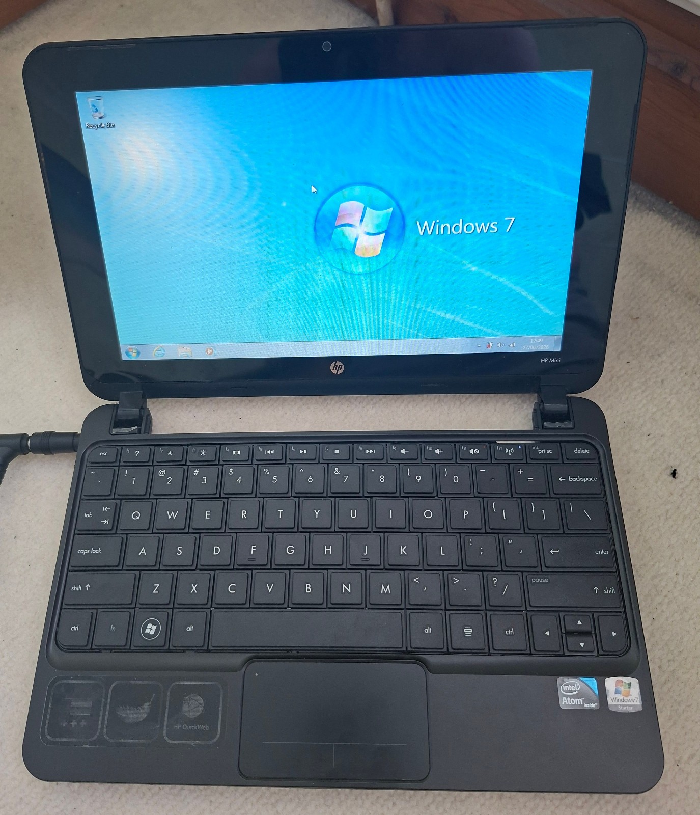 HP Mini 210-1000 Blue Netbook 10.1" 1GB 120GB SSD Windows 7 Wi-Fi Bluetooth gallery