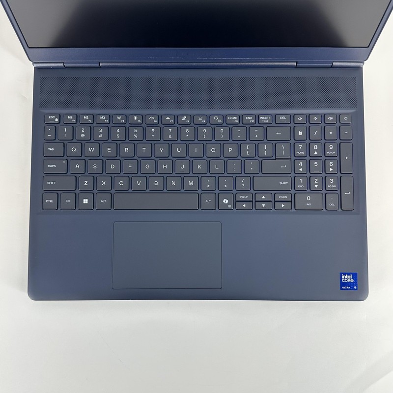 Dell Alienware 16X Aurora 240Hz QHD+ 2.7 GHz Ultra 9 275HX 32GB 1TB SSD RTX 5070 gallery