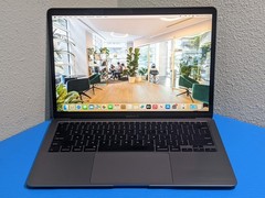 Apple MacBook Air 13″ A2179 (2020) i3-10 1.1GHz 8GB 256GB SSD MWTJ2LL/A Sequoia
