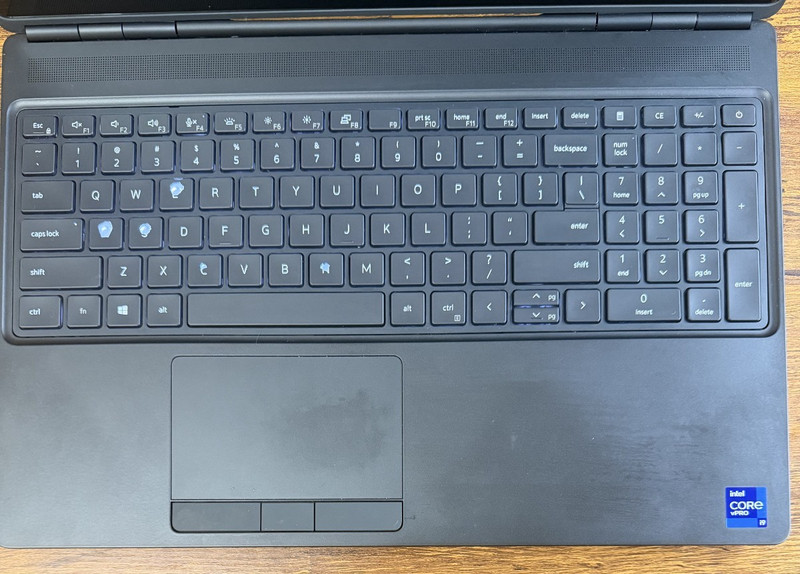 Dell Precision 7560 Intel(R) Core(TM) i9-11950H 32 GB RAM 1 TB SSD 15.6" gallery