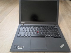 Thinkpad x240 i5 8GB no HDD no battery