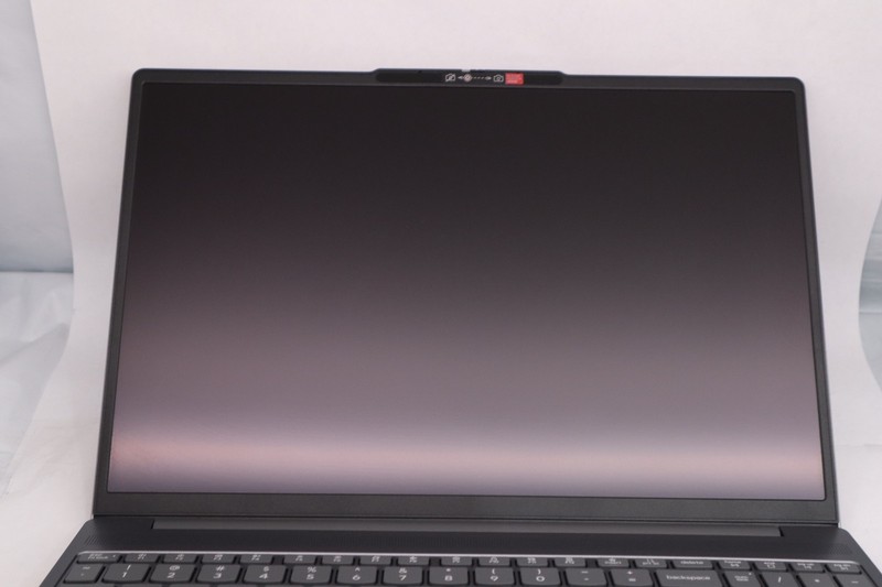 Lenovo Ideapad Slim 3 15Q8X10 15.3 Snapdragon X 2.9GHz 16GB RAM 1TB SSD #20930 gallery