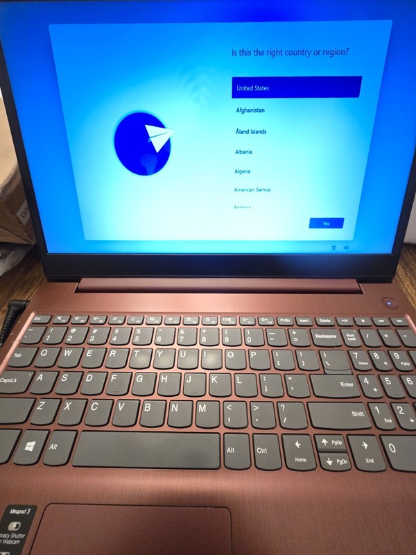 LENOVO 81WQ00CKUS IdeaPad 3 15IGL05 15.6" HD Pentium Silver N5030 1.1GHz Intel gallery