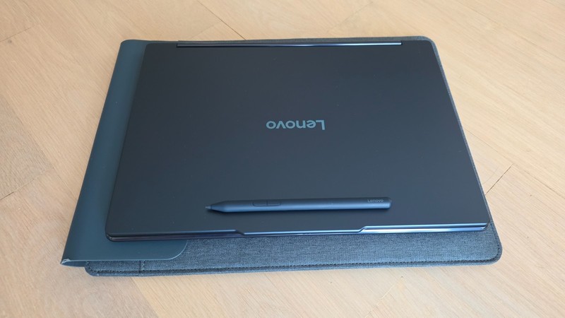 Lenovo Yoga 9i 2-in-1 Aura Edition 14" 3K 120Hz OLED Ultra 7 258V 32GB 1TB gallery