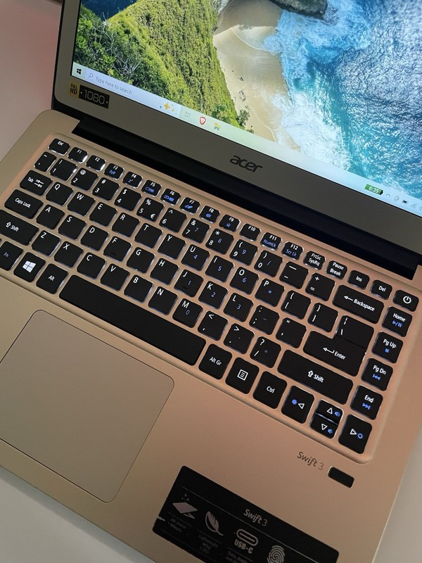 Acer Swift 14” Laptop Intel i5 8GB RAM 256GB SSD Windows 10 FHD gallery