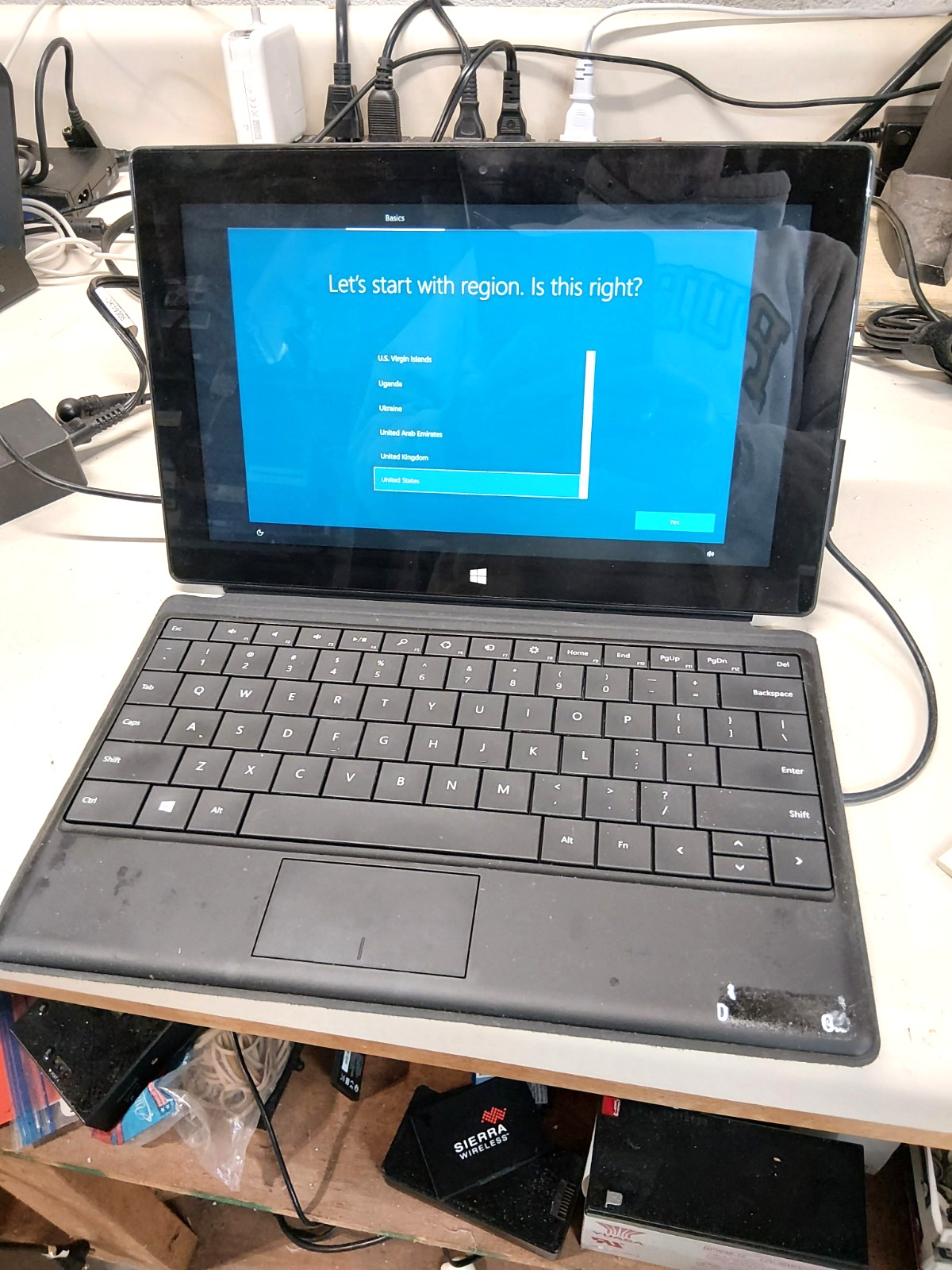 Microsoft Surface Pro 1514 Intel i5-3317U 4GB RAM 64GB SSD gallery