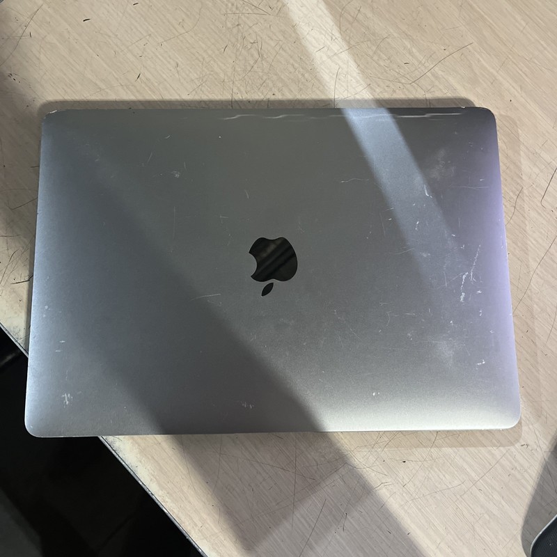 APPLE MACBOOK PRO 13" MID-2017 CORE I5-7360U 2.3GHZ 8GB RAM 256SSD gallery