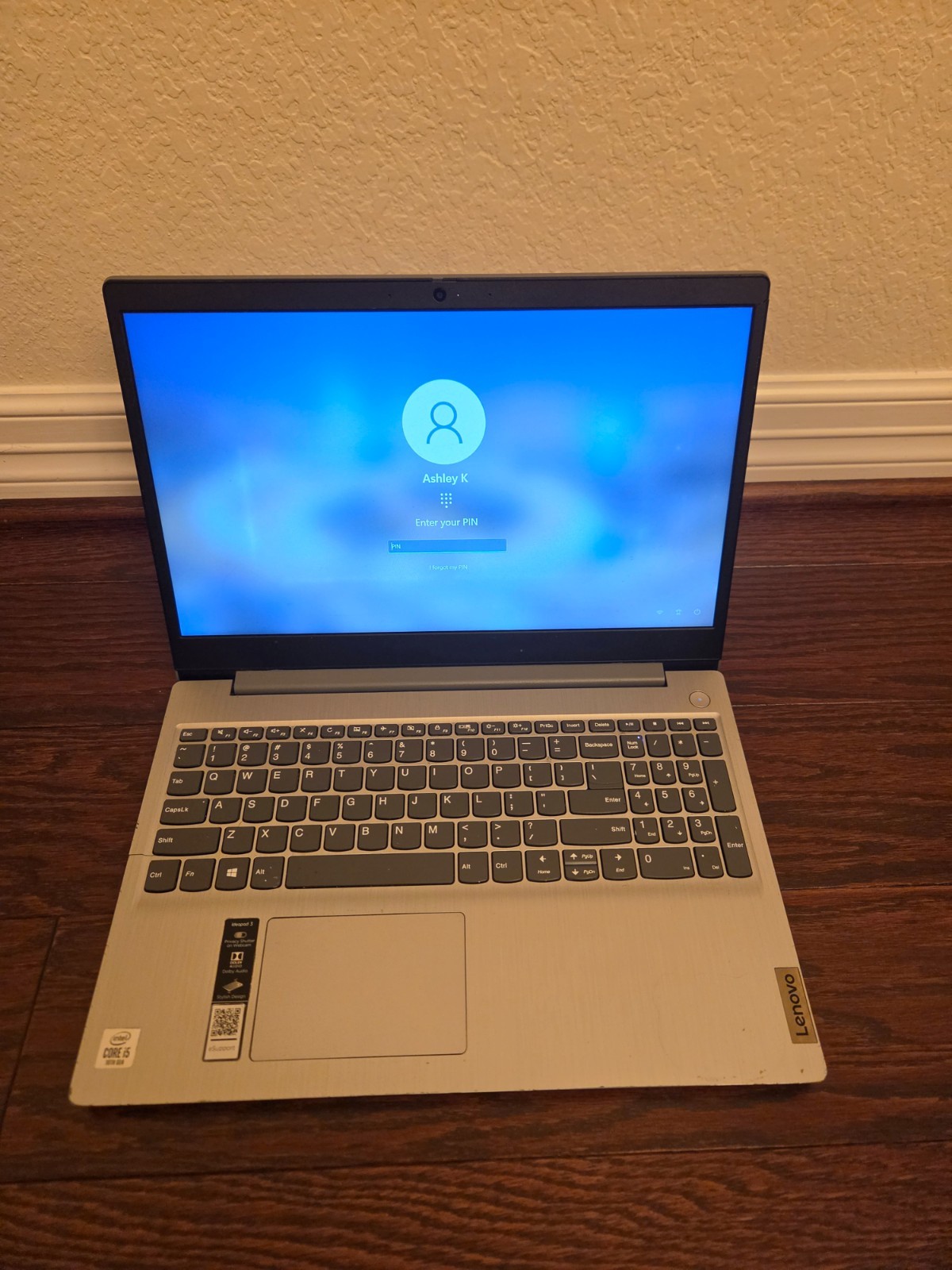 Lenovo IdeaPad 3 15IIL05 15.6 Touch Laptop i5-1035G1 12GB 256GB Win11 gallery