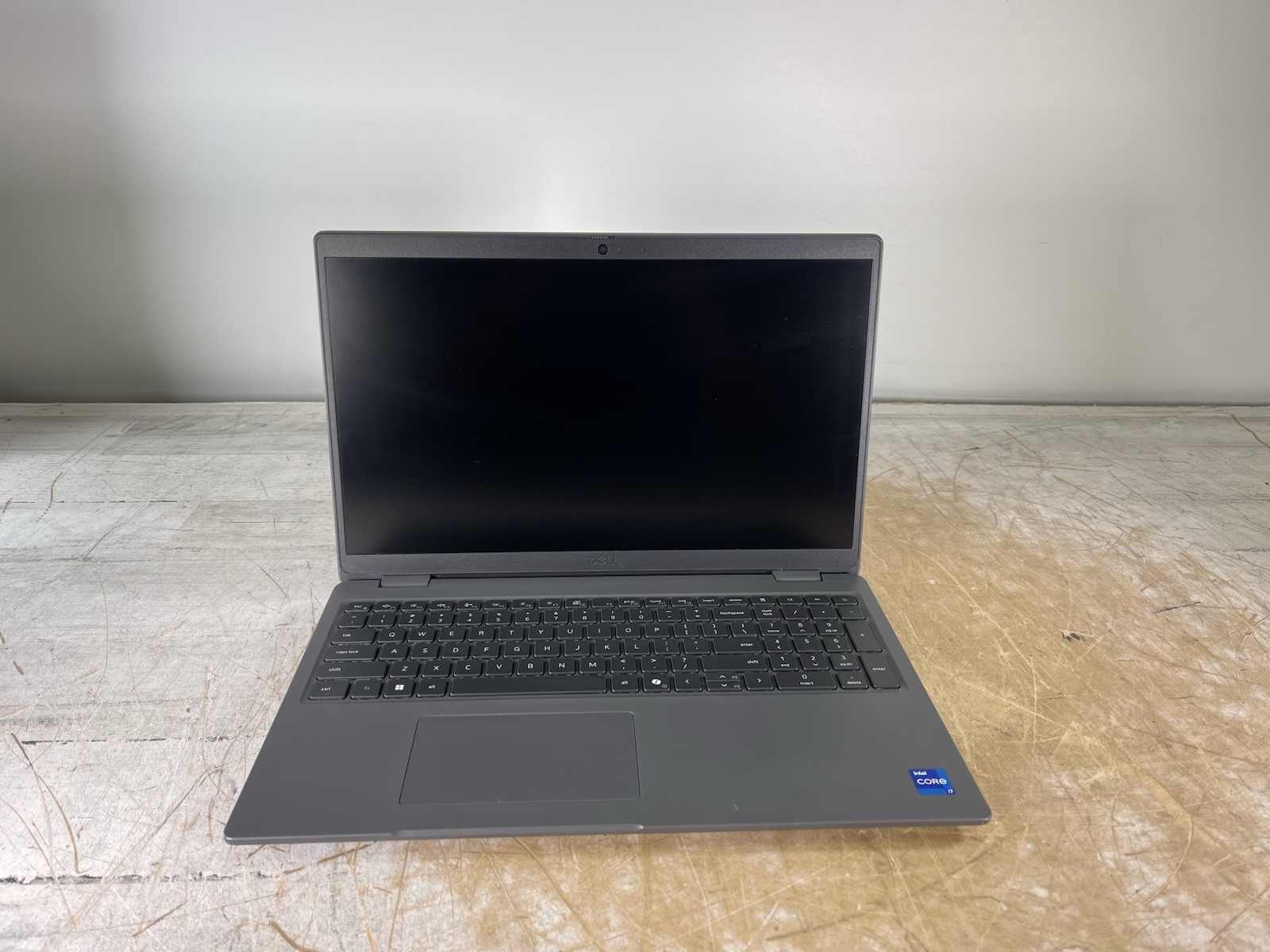 DELL LATITUDE 3550 i7-1355U @ 1.20GHz, NO RAM/NO HDD/OS - (FOR PARTS) gallery