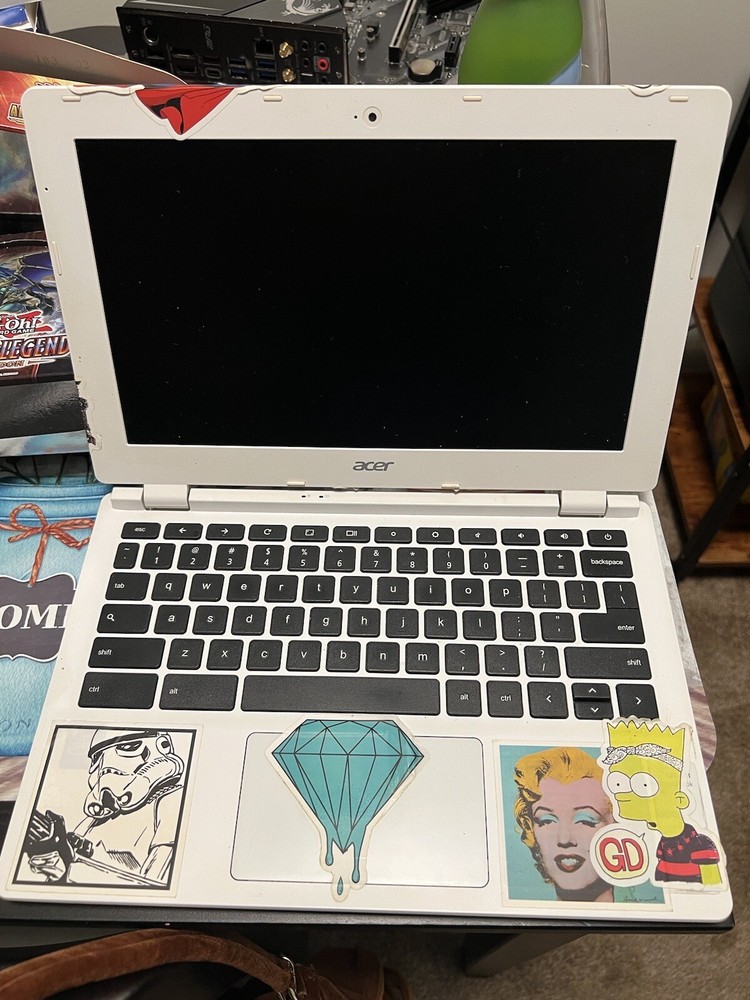 Acer Chromebook 11 CB3-111-C8UB 11.6in. (16GB, Intel Celeron Dual-Core, 2.16GHz,