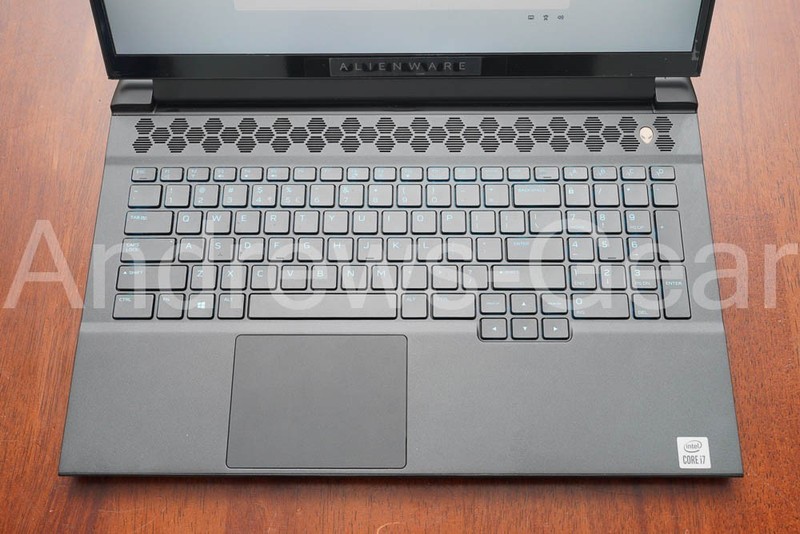 Alienware m17 R3 17.3" 144Hz i7-10750H RTX 2060 6GB 16GB RAM 512GB SSD gallery