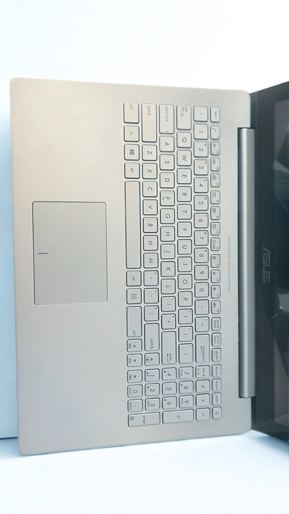 ASUS 15.6” Laptop Intel Core i5 Windows 10 Silver READ * Cord Included ￼