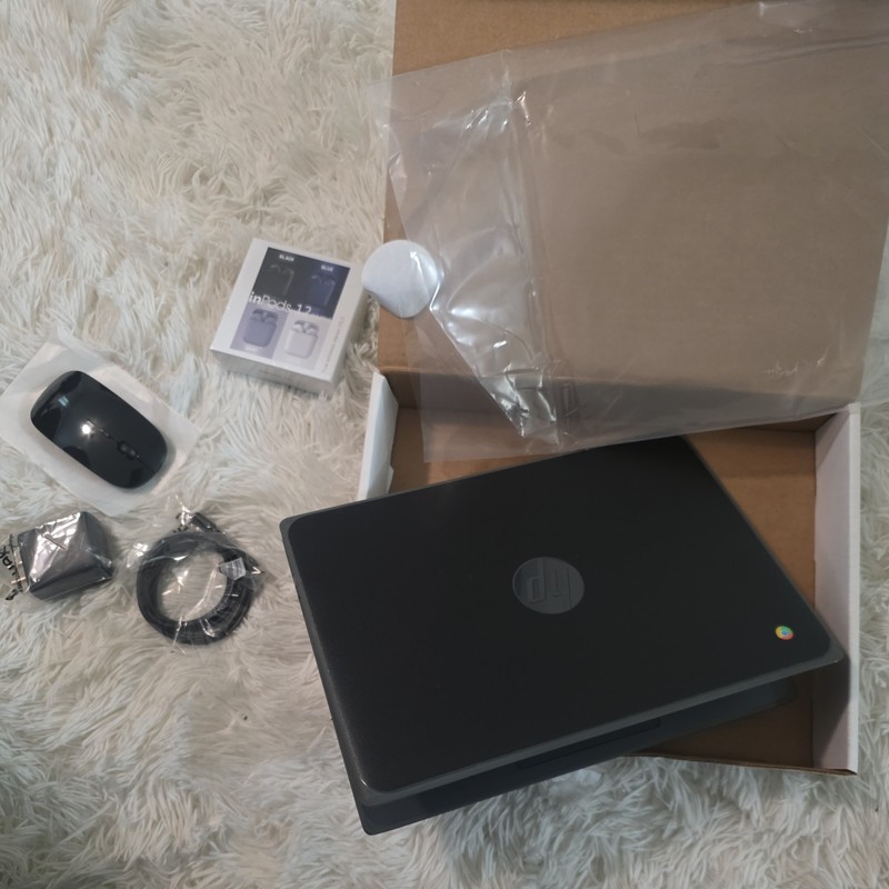 HP Chromebook 11 G8 11.6" Intel 1.60 GHz 4 GB RAM 32GB SSD + New in Pods 12 gallery