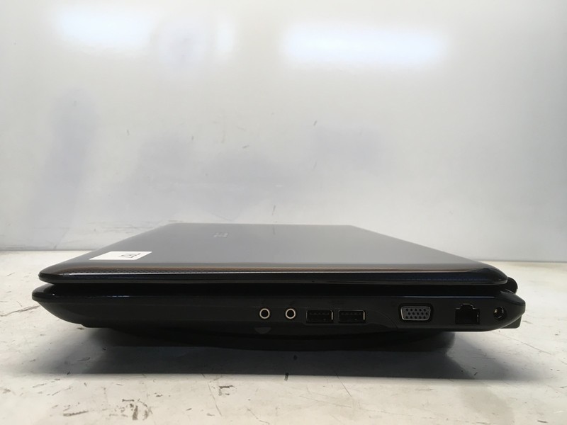 Asus K50I-RBBGR05 Intel Pentium Dual-Core T4400 2.2GHz 3 GB NO HDD gallery