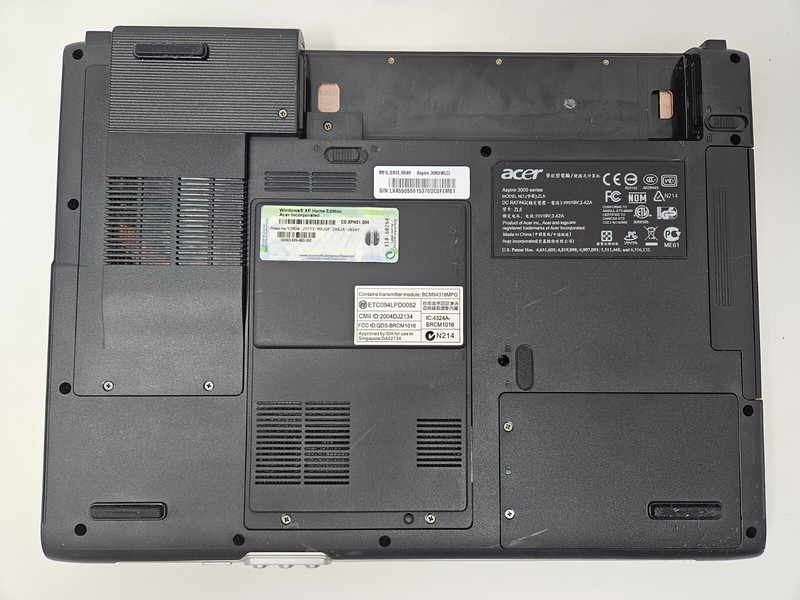 Acer Aspire 3000 Laptop (Parts or Repair) – 15.4" – AMD Mobile Sempron gallery