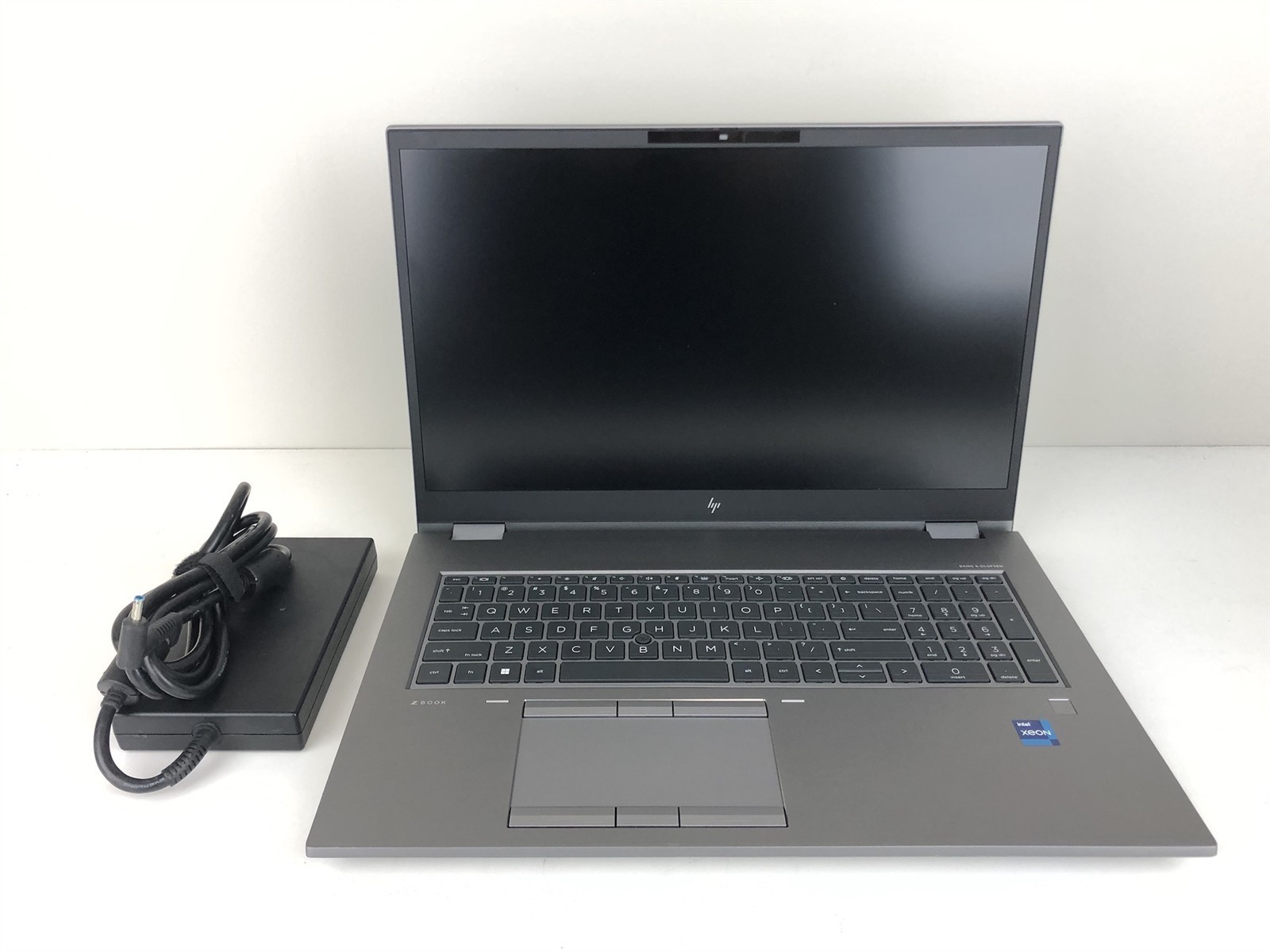 HP ZBook Fury 17 G8: Intel Xeon W-11955M 2.6GHz - 64GB - 2TB - RTX A5000 Mobile gallery