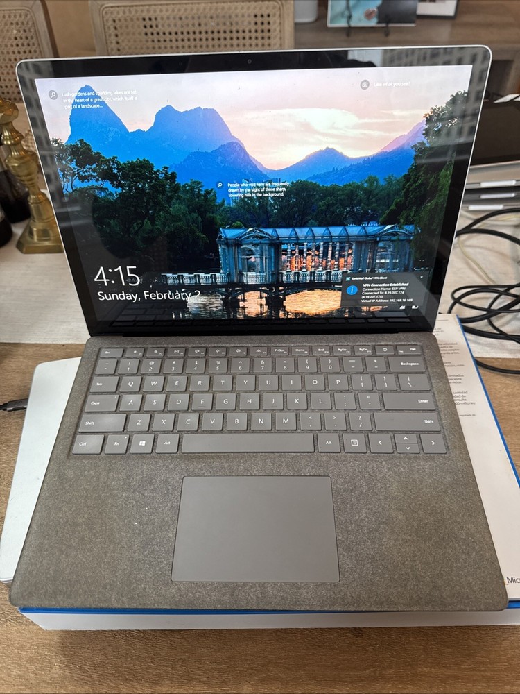 Microsoft Surface 13.5" (128 GB SSD, Intel Core M3-7Y30, 1.00 GHz, 4 GB) Laptop