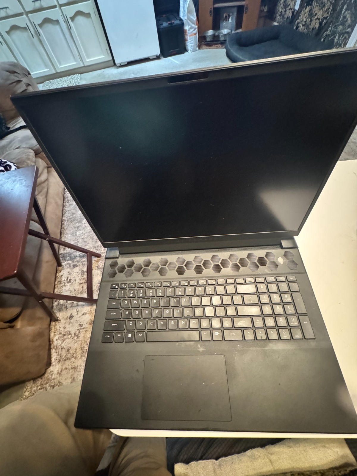 Alienware M18 R2 Gaming Laptop gallery
