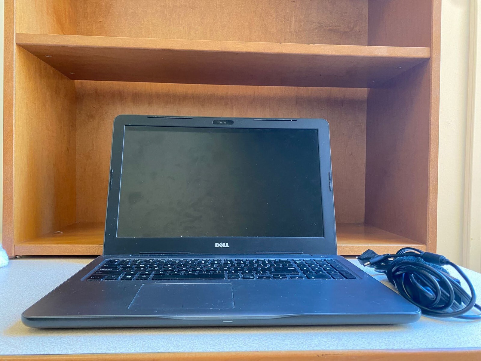 Dell Inspiron 15 5567 - 16GB RAM, 1TB HDD, IntelCore i7, 15.6" FHD Touchscreen gallery