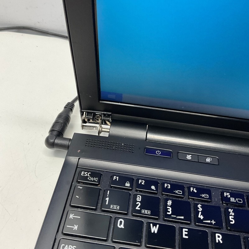 Toshiba Tecra R850 15.6” Intel Core i5-2520M @ 2.50GHz 4GB 240GB SSD Win 10 gallery
