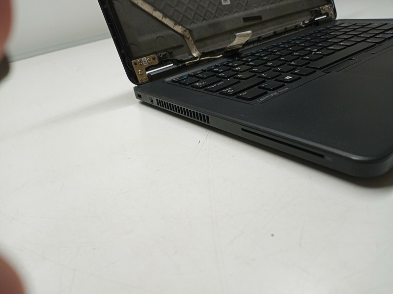Dell Laptop NO Screen,Back Cover,Battery,HDD,Ram,CPU FOR PARTS gallery