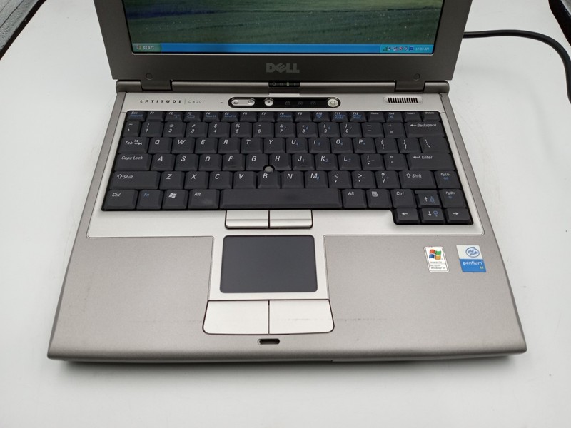 Dell Latitude D400 12.1" Intel Pentium M 1.5GB RAM 80GB HDD WinXP - READ -RR gallery